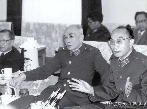 1964年保密会议上，张爱萍中途离场，周总理吩咐警卫：搜下他口袋