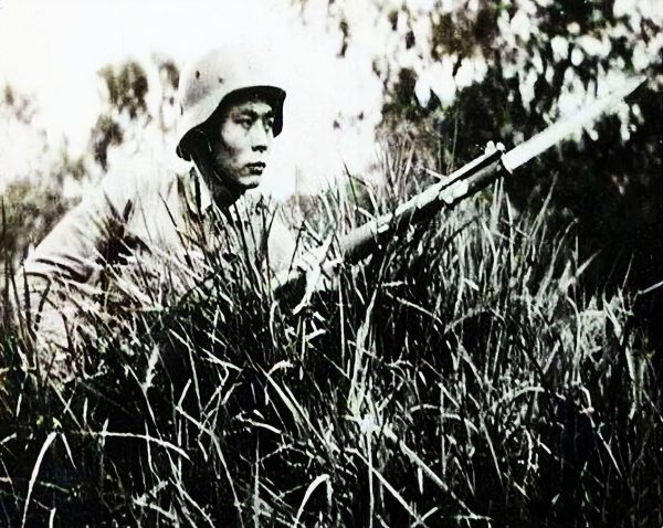 1945年，一个弱团遭遇3000日军，清风岭下败敌15次，完成传奇阻击