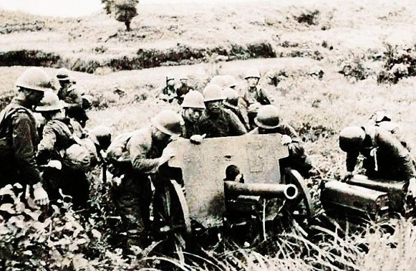 1945年，一个弱团遭遇3000日军，清风岭下败敌15次，完成传奇阻击