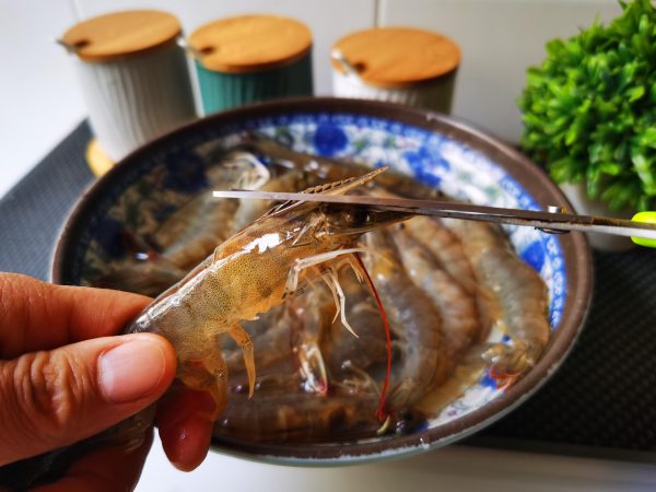 水煮虾是冷水还是热水下锅？