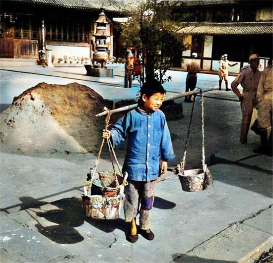 1945年10月，美国人镜头里的上海孩子，并不像想象中的那么幸福