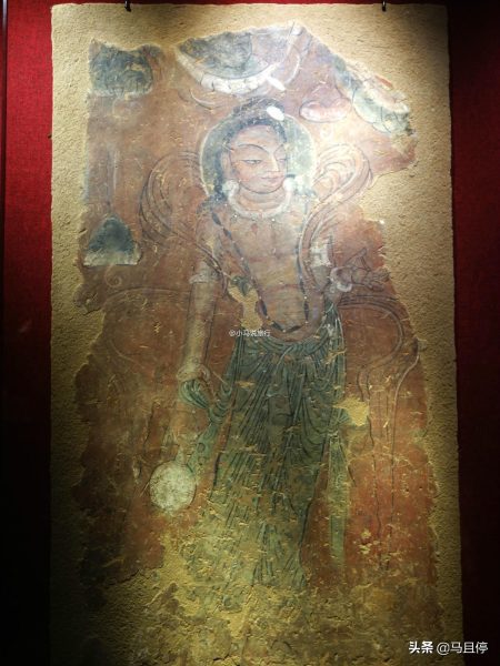 甘肃藏中国石窟鼻祖，经历沧桑仅存七尊佛像，矗立河边1600年