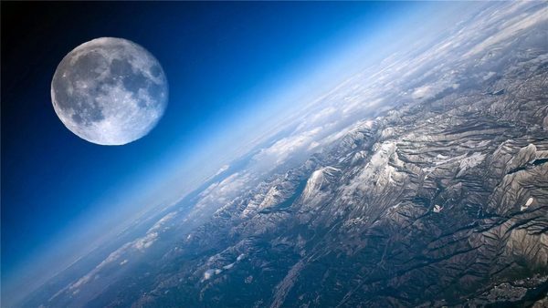 天上一天人间一年是真的吗？宇航员在月球呆一天，地球过了多久？