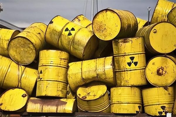 全球核废料每年产生20万立方米，并以7000吨逐步上涨，该如何处理