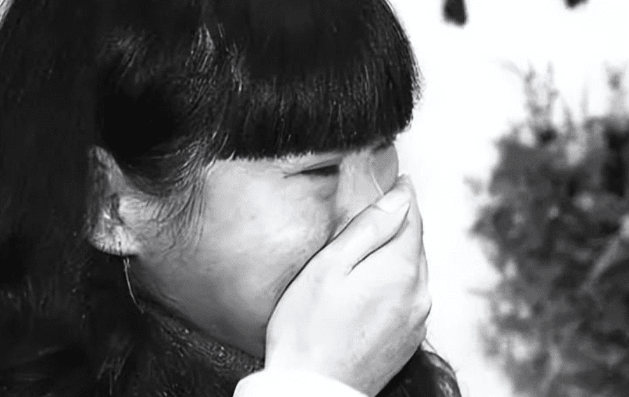 12年前感动中国“春运妈妈”，如今被人找到了，怀中孩子怎样了？