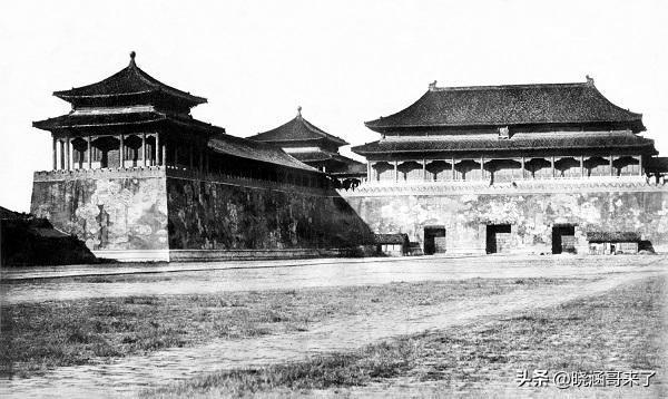 1900年慈禧和光绪出逃，日本人进入故宫拍下罕见照片，反差巨大