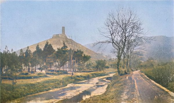 1910年的江苏无锡，惠山泉是“瞎子阿炳”创作《二泉映月》的地方