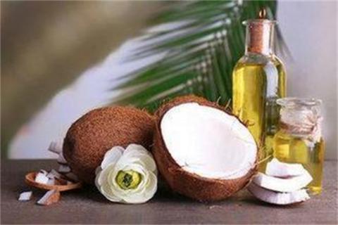 椰子油什么作用与功效（椰子油的作用和用法）