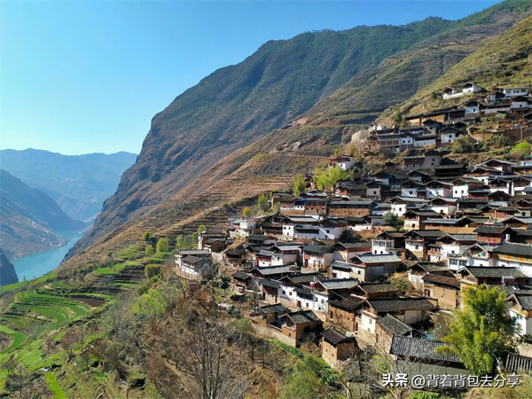 国内最危险的八个古村落，建在悬崖峭壁之上