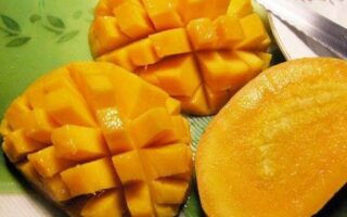 吃芒果剥皮有什么技巧？