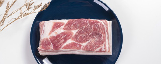 猪肉放什么材料最好吃