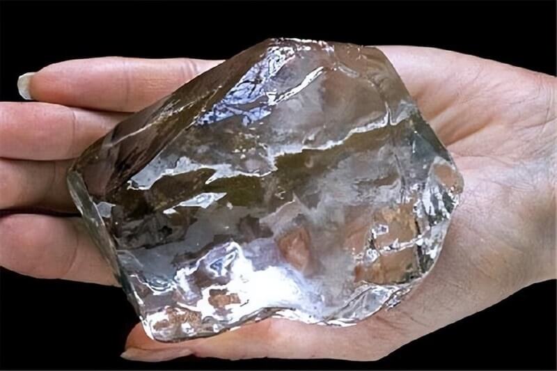 世上最大钻石值多少钱一个 世界上最大的钻石有多值钱