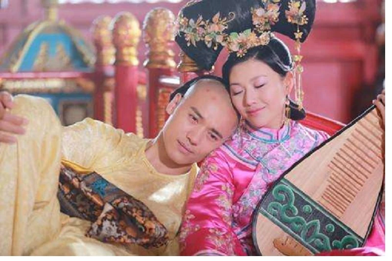 顺治皇帝晚年宠爱董鄂妃,为何最后却是佟佳氏的儿子继位?